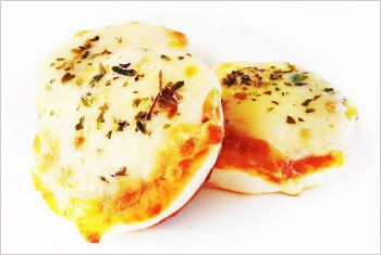mini-pizza-mussarela-com-catupiry